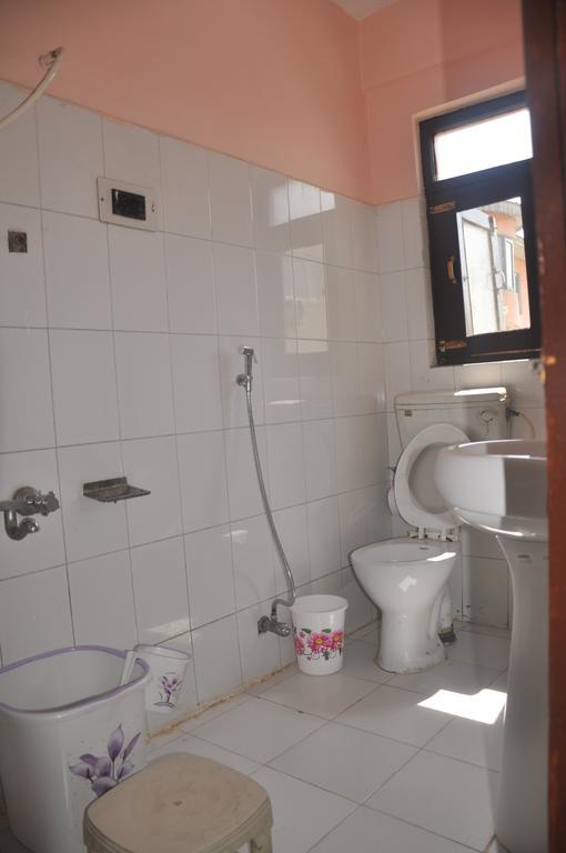 Hotel Azad Durgjan Szoba fotó