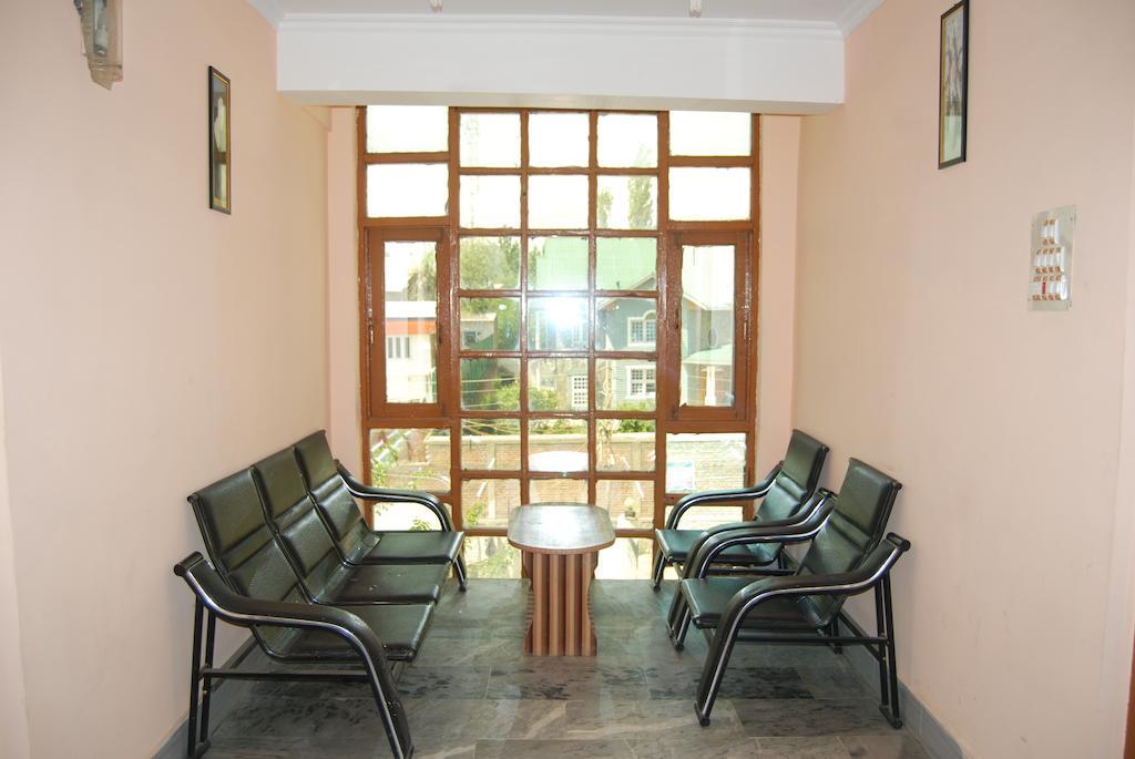 Hotel Azad Durgjan Kültér fotó